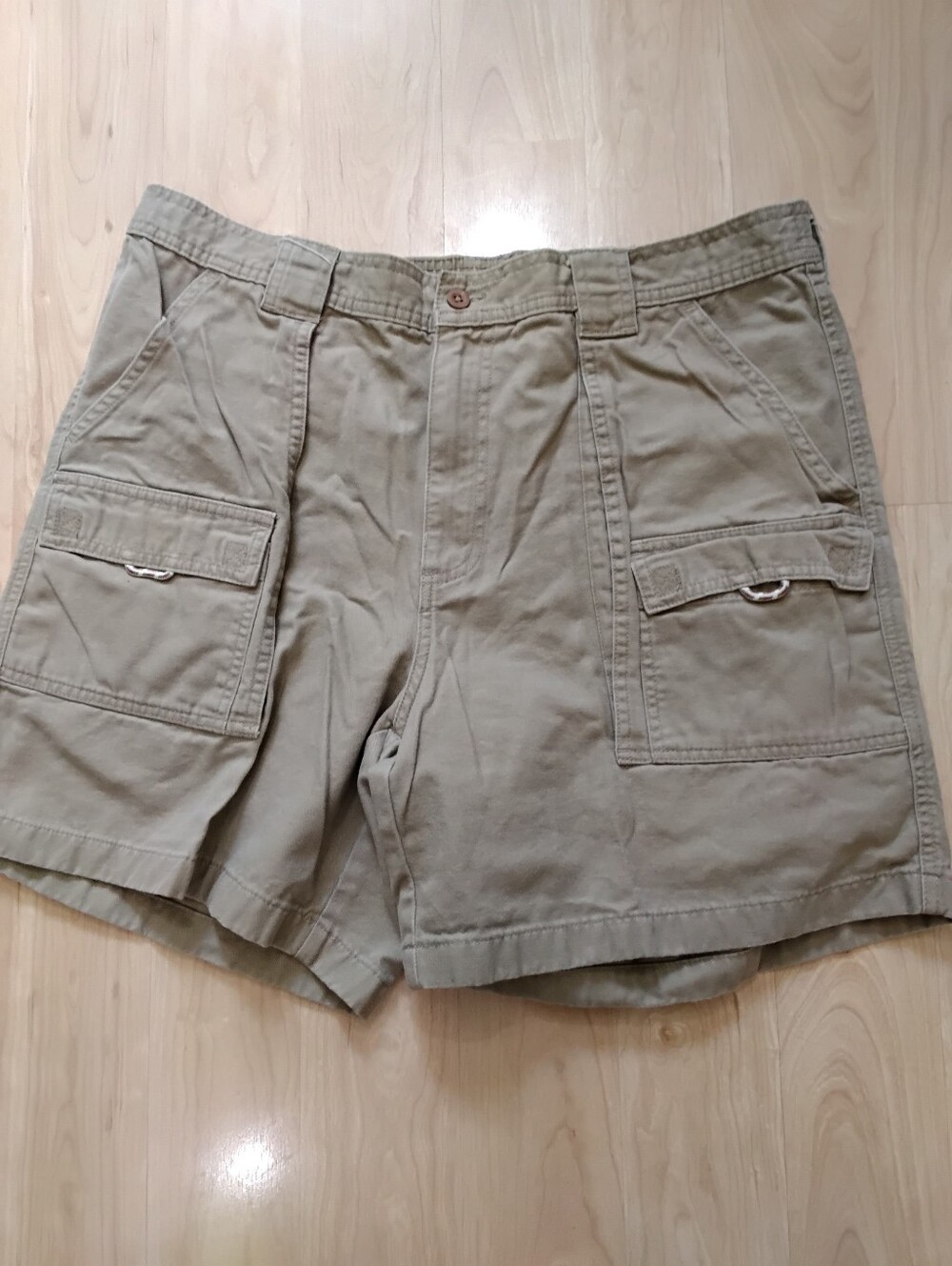L.L. Bean comfort waist Men's size 38W Cargo Shorts Casual Khaki Tan